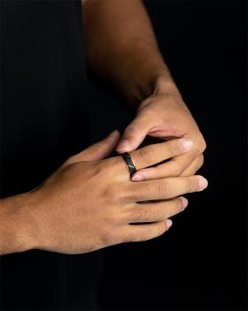 Preview: 8 mm Gold-Titanring mit Forged Carbon-Finish - Carus Gold